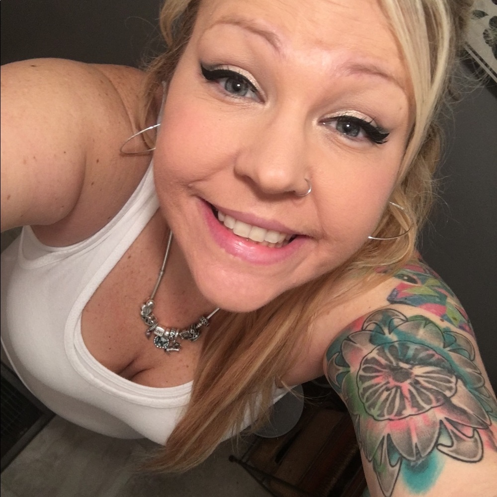Meet your Posher, Candyace
